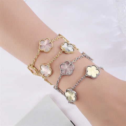 gold clover bracelet